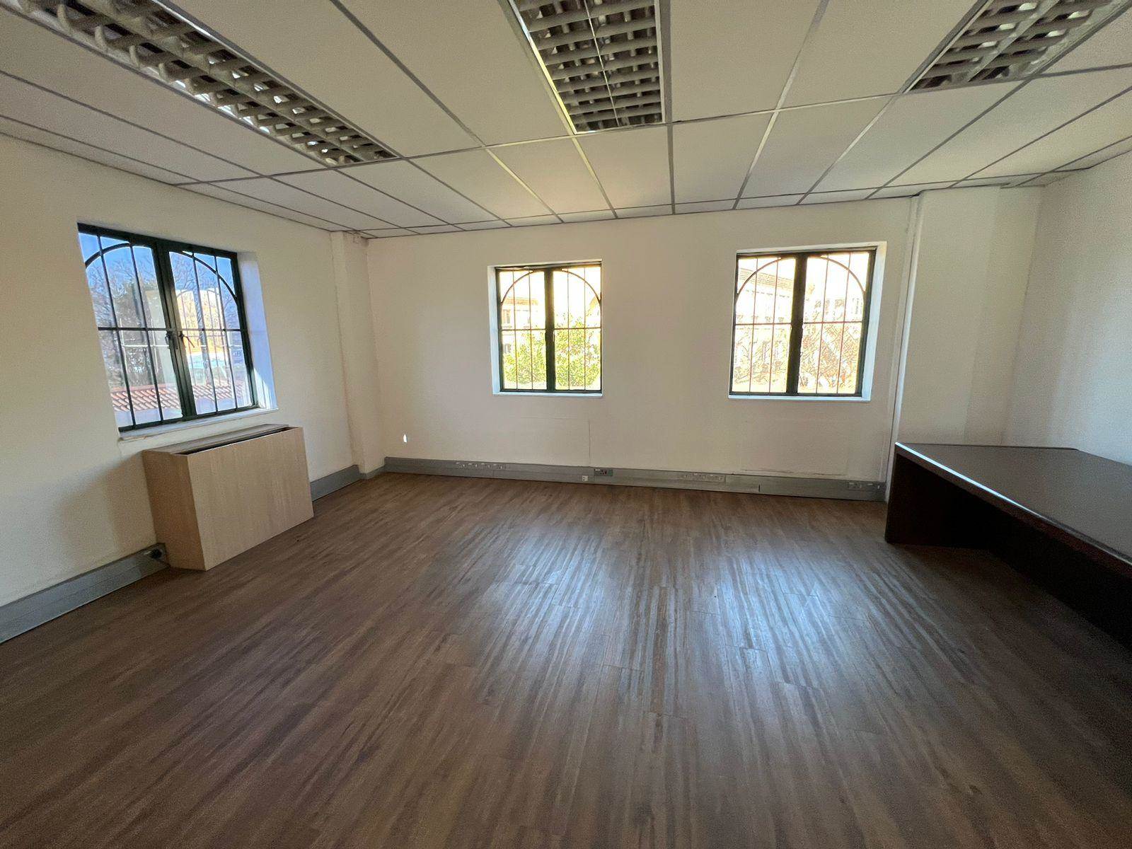 2366  m² Commercial space in Rivonia photo number 11