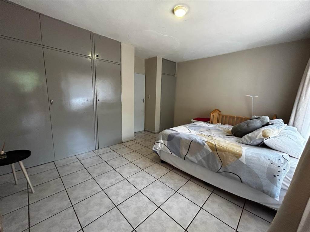 2 Bed Apartment in Mokopane photo number 15