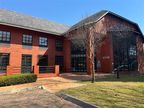 568  m² Commercial space in Bryanston
