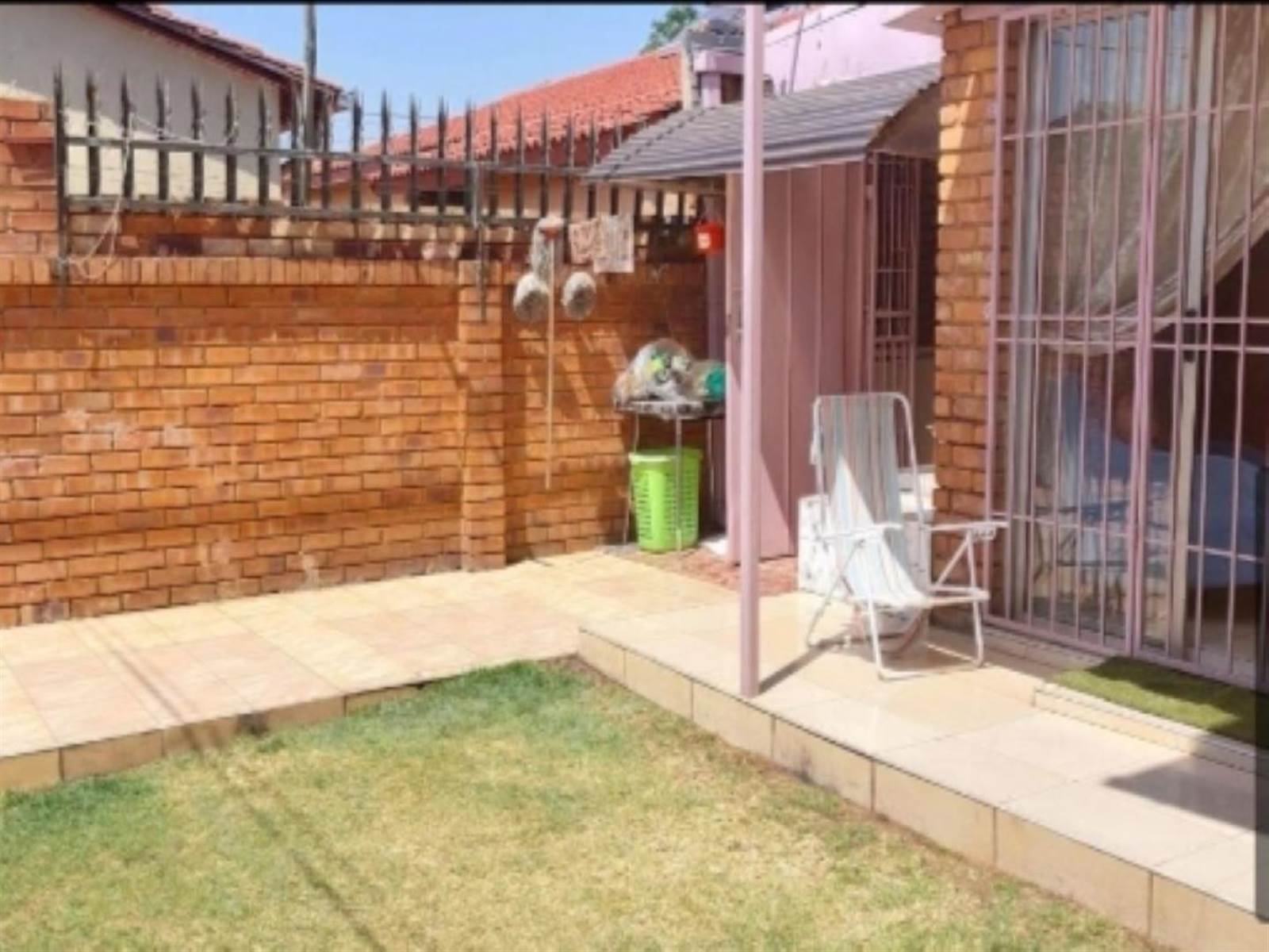 6 Bed House in Lenasia photo number 22