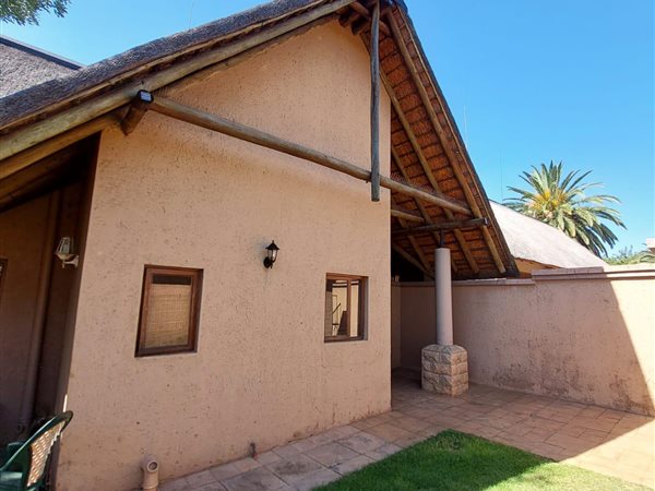 1 Bed Garden Cottage in Kameelfontein and surrounds