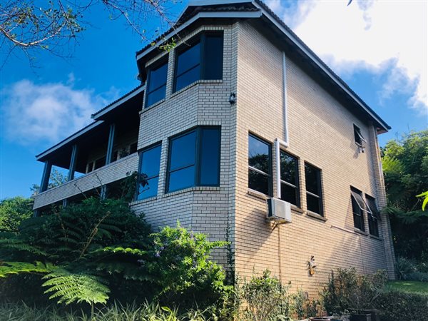 4 Bedroom House 4 Bedroom House