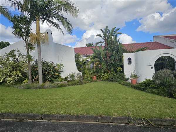 4 Bedroom House 4 Bedroom House