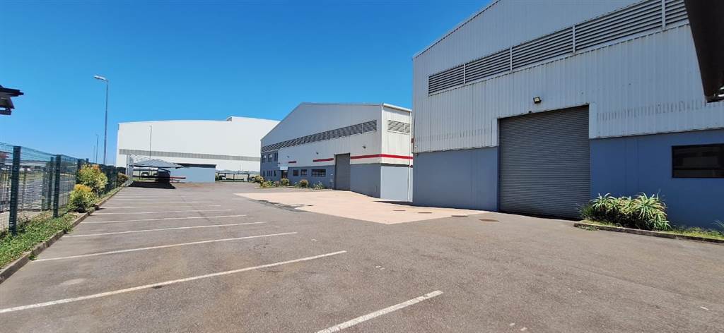 2918  m² Industrial space in La Mercy photo number 1