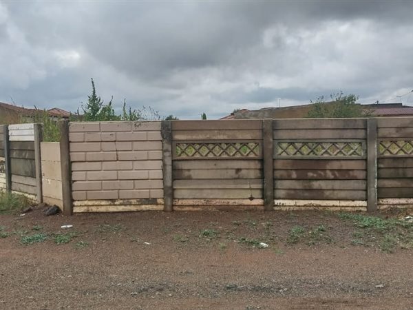 800 m² Land available in Kibler Park