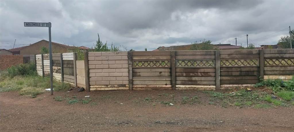 800 m² Land available in Kibler Park photo number 1