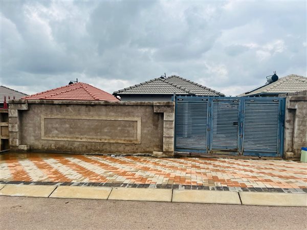 3 Bedroom House 3 Bedroom House