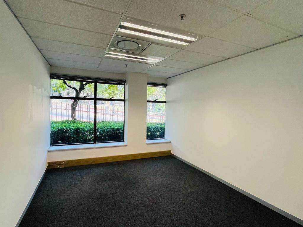 332  m² Commercial space in Sandown photo number 5