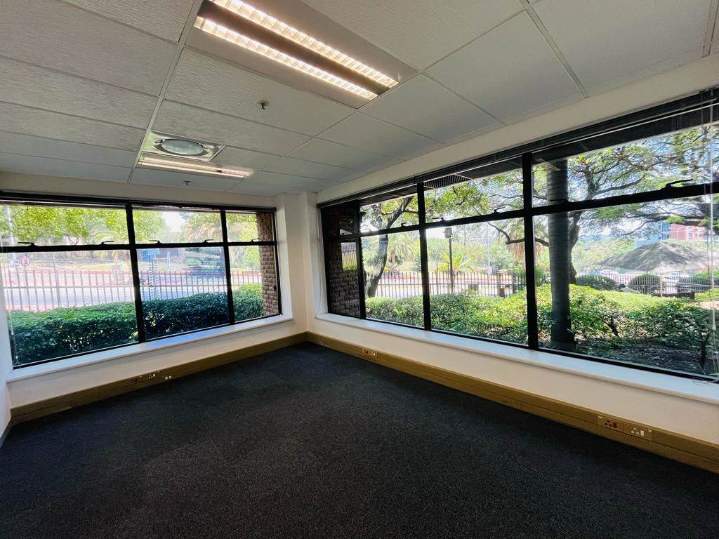 332  m² Commercial space in Sandown photo number 3