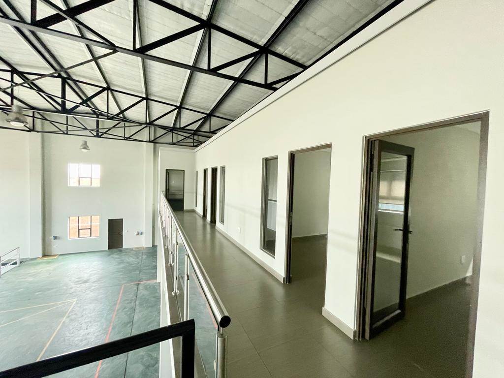 850  m² Commercial space in Secunda photo number 10