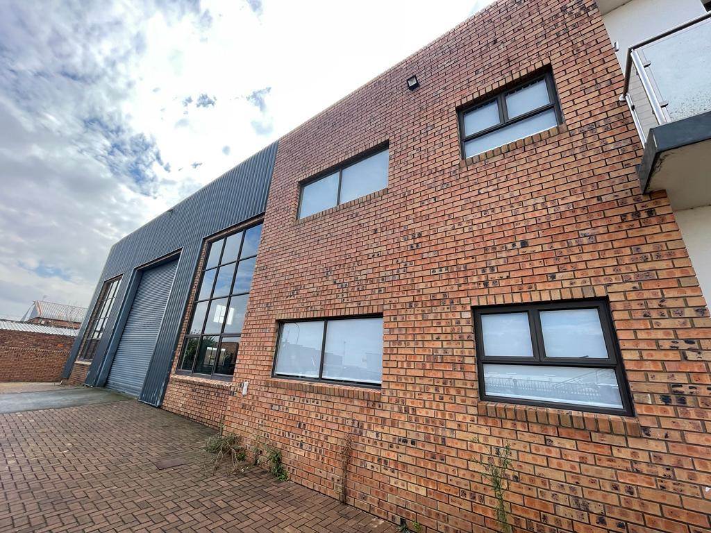 850  m² Commercial space in Secunda photo number 3