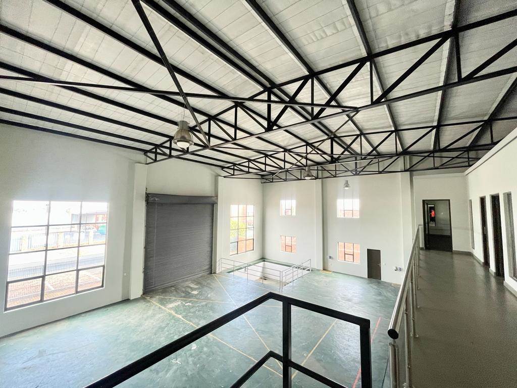 850  m² Commercial space in Secunda photo number 18