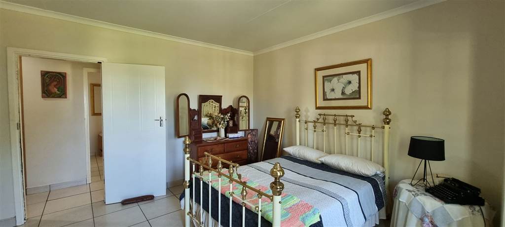 3 Bed Townhouse in Umtentweni photo number 29