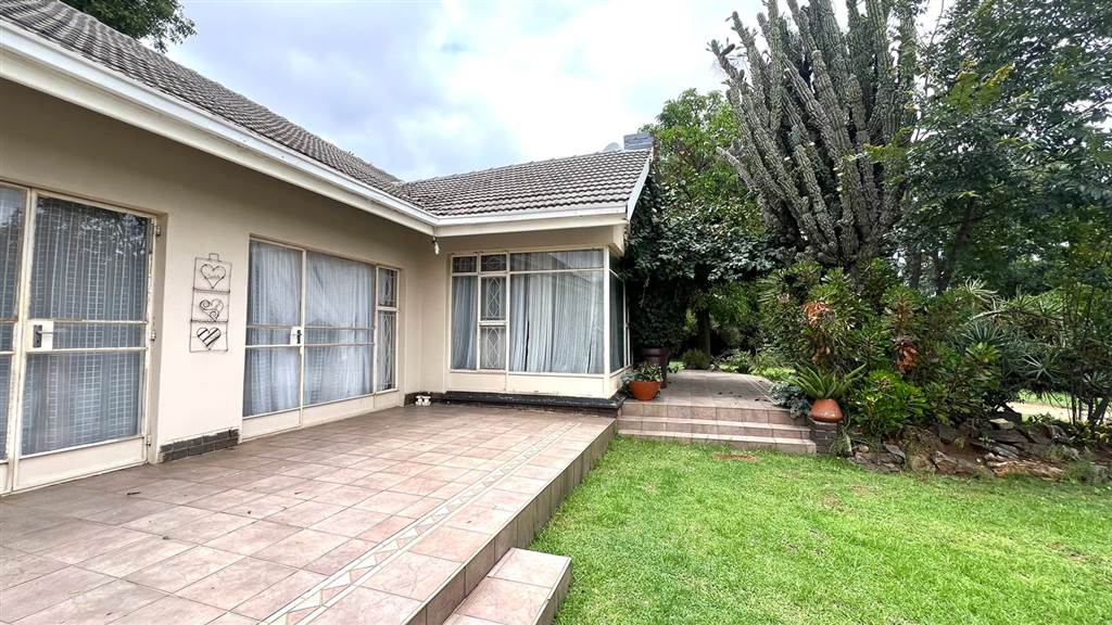 7 Bed House in Kempton Park Central photo number 29