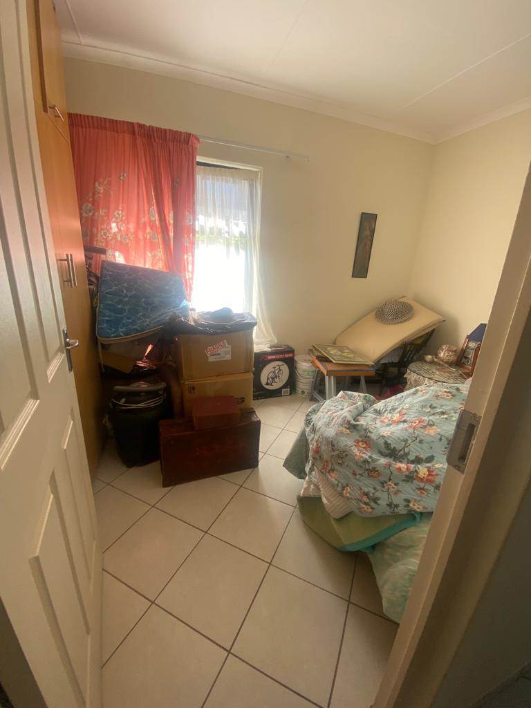 3 Bed House in Kidds Beach photo number 11