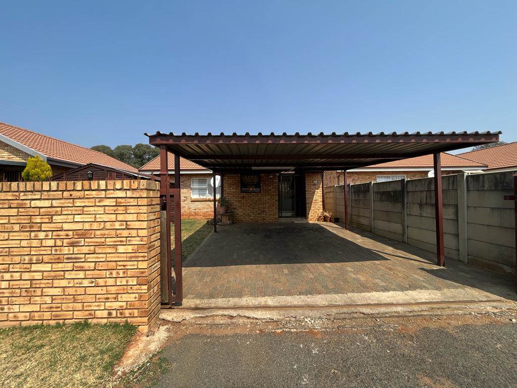 2 Bed House in Randfontein photo number 2
