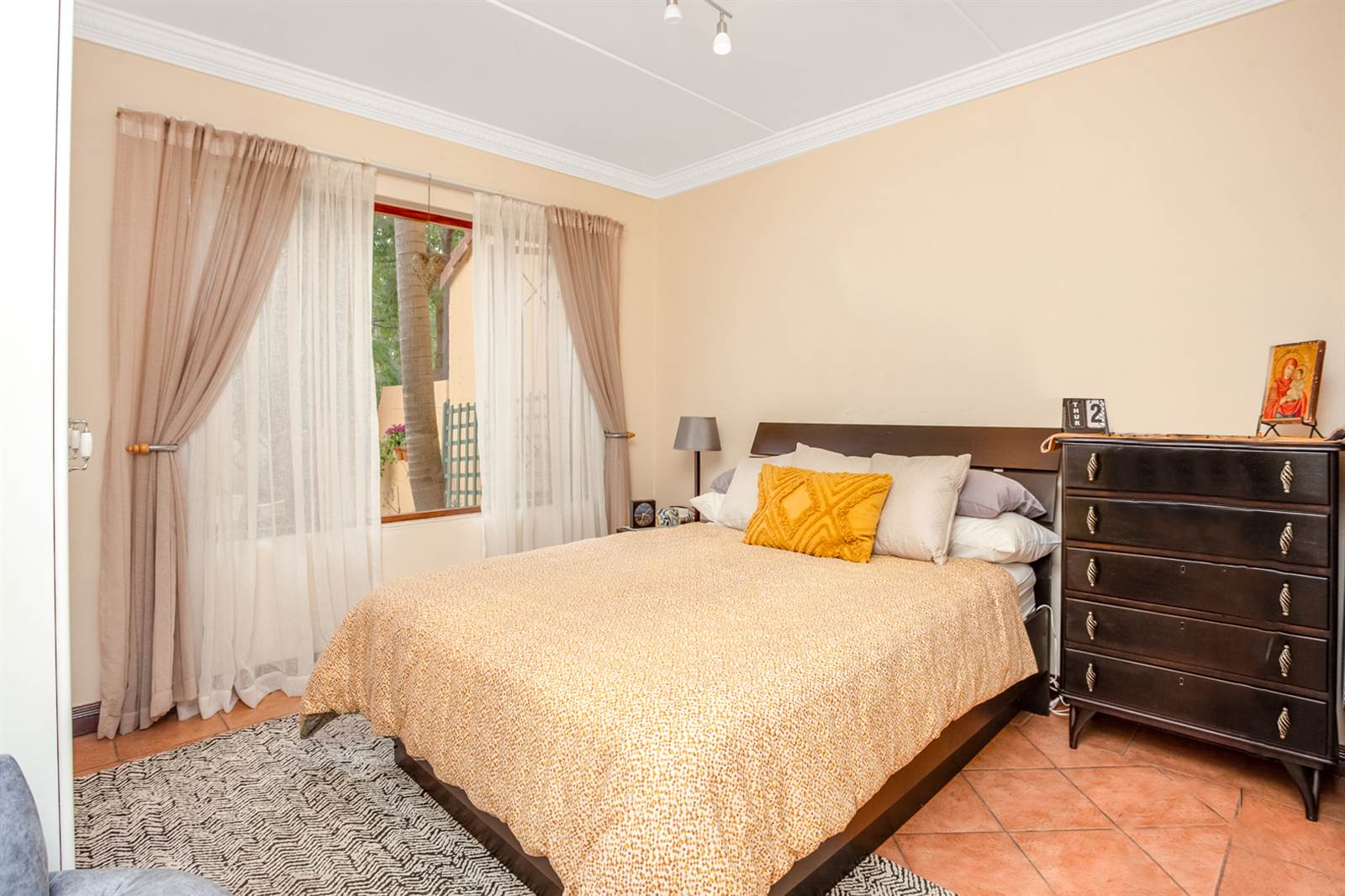 4 Bed House in Lonehill photo number 13