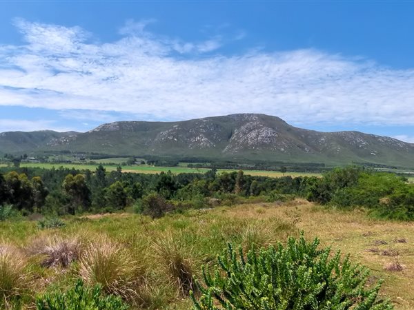 674 m² Land available in Crossways Farm Village