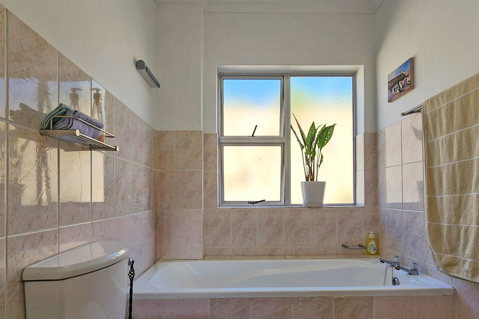 2 Bed Apartment in Bloubergstrand photo number 17