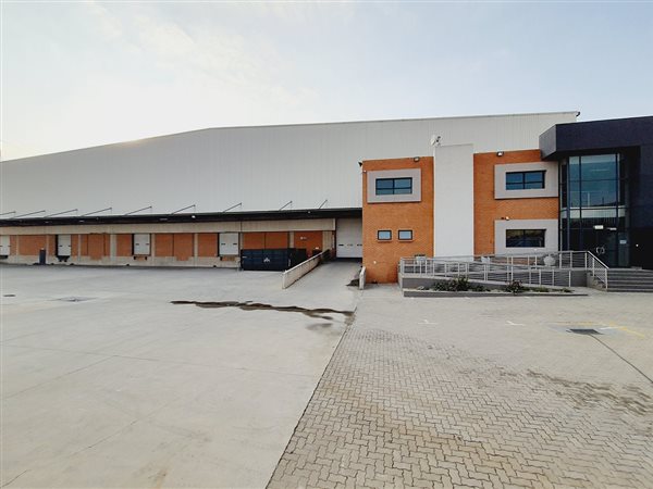 8 470  m² Industrial space