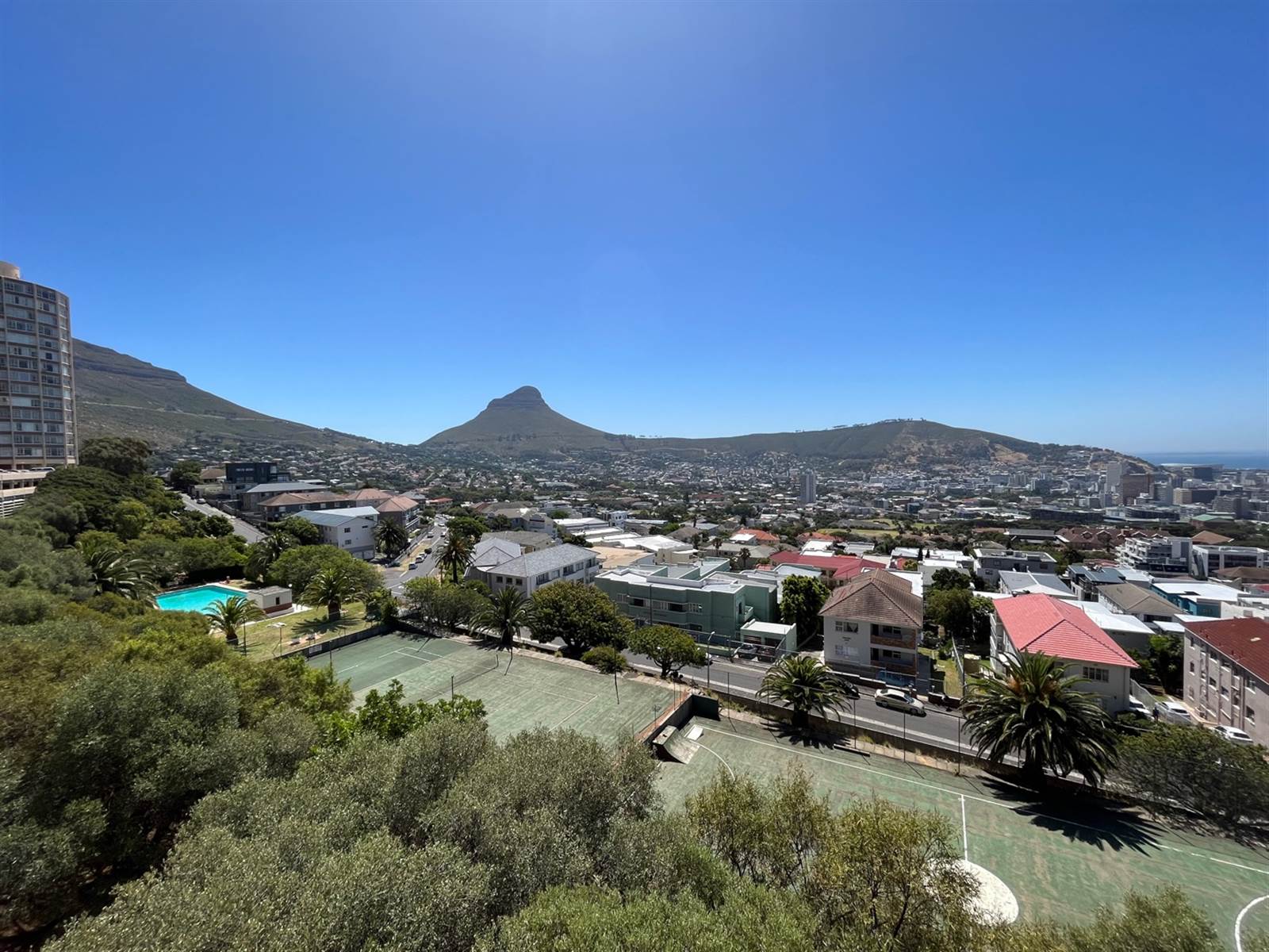 1 Bed Apartment in Vredehoek photo number 19