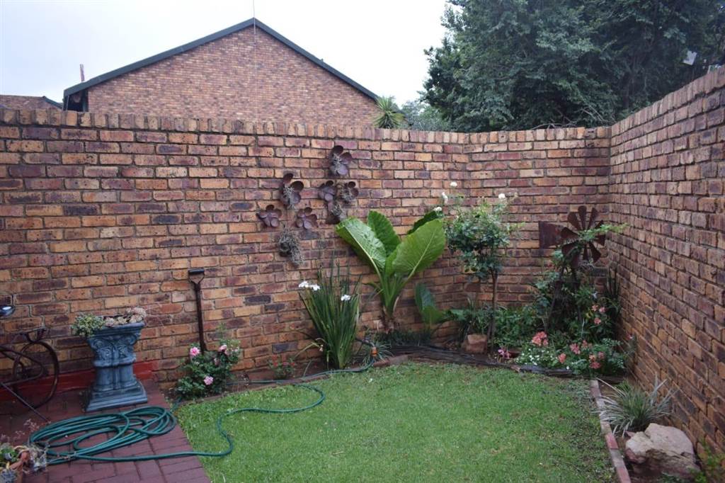 3 Bed Townhouse in Heidelberg Central photo number 8