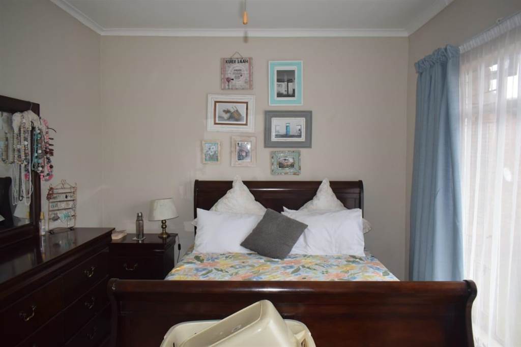 3 Bed Townhouse in Heidelberg Central photo number 4