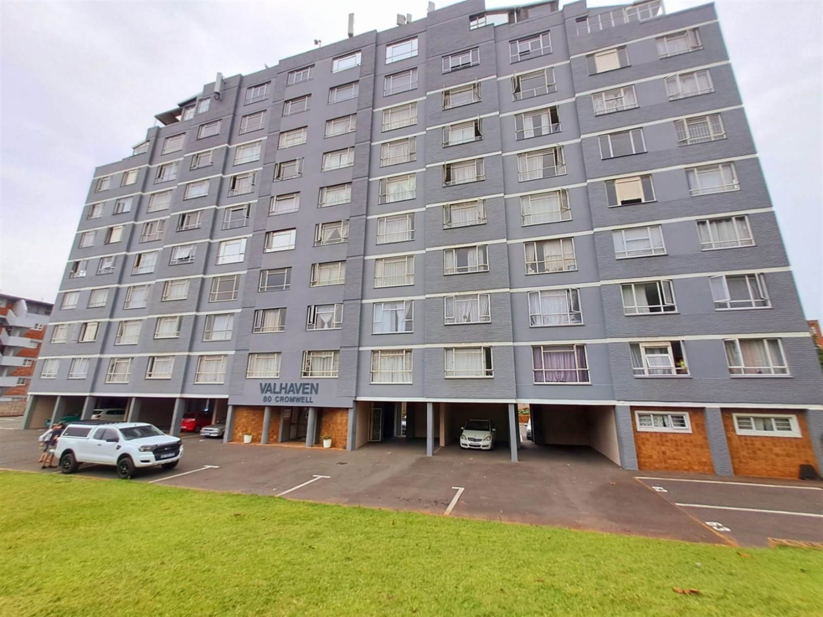2 Bed Apartment in Bulwer photo number 24