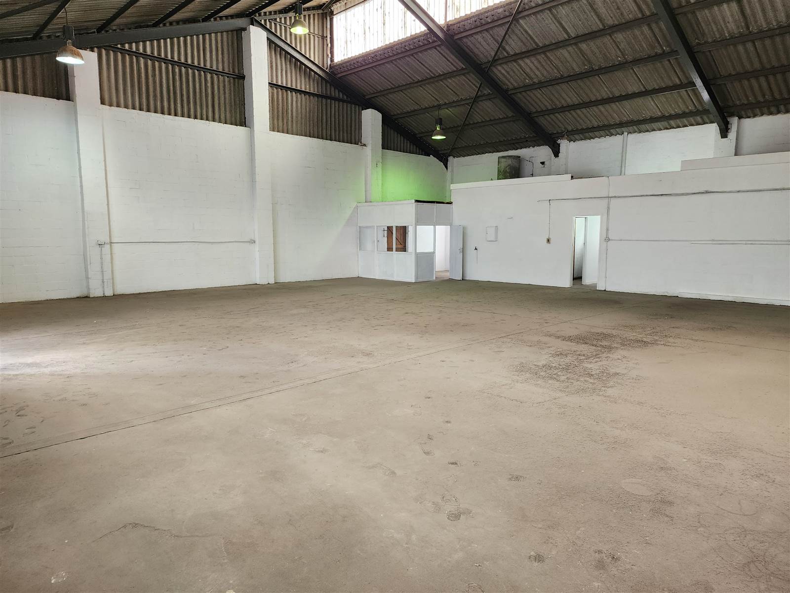 270  m² Industrial space in Athlone photo number 2