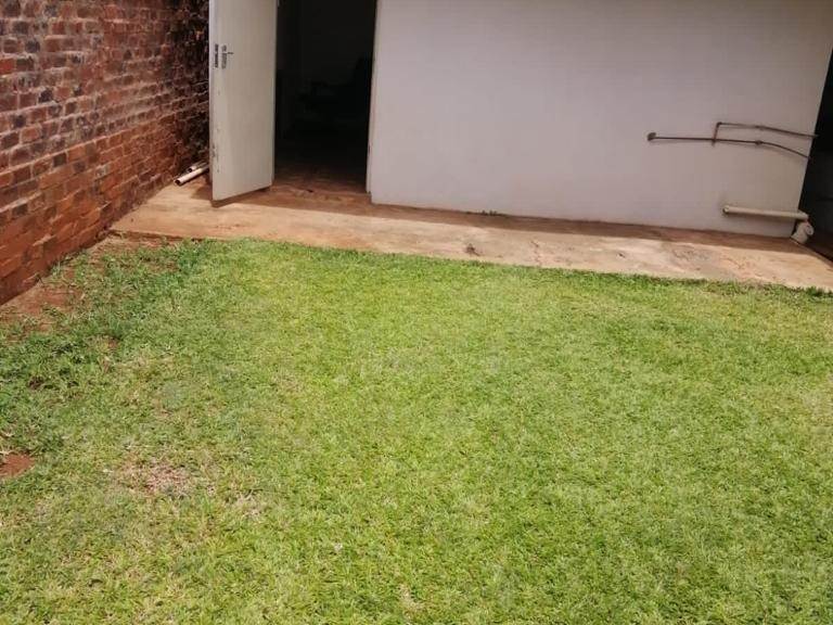 1 Bed Apartment in Mokopane photo number 3