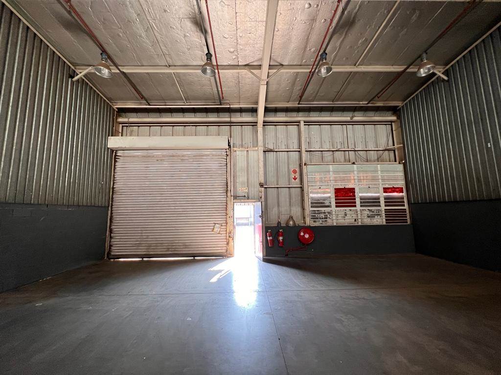 549  m² Industrial space in Selby photo number 6
