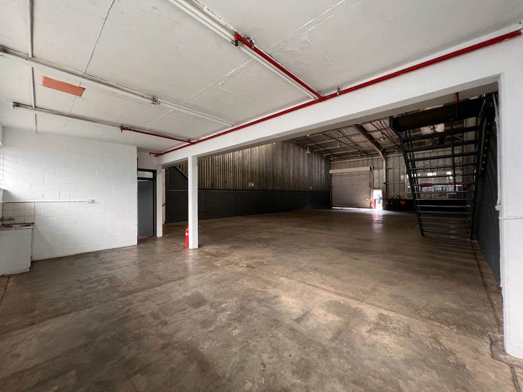 549  m² Industrial space in Selby photo number 5