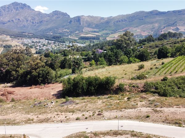 631 m² Land available in Stellenbosch Central
