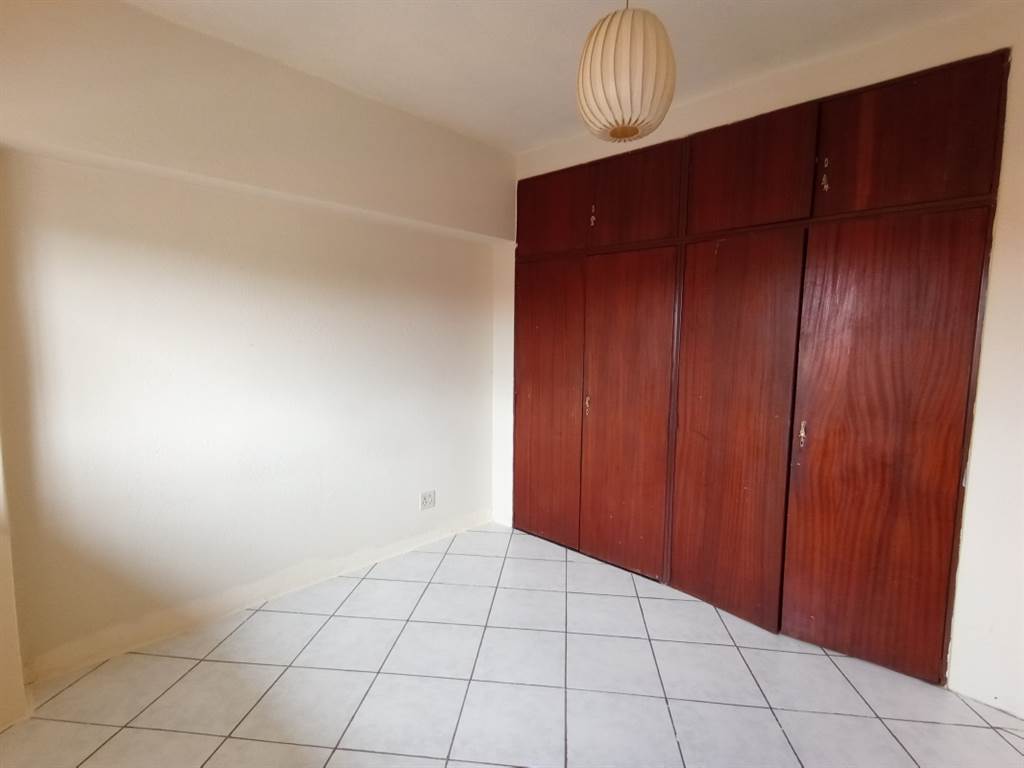 2 Bed Apartment in Elspark photo number 10