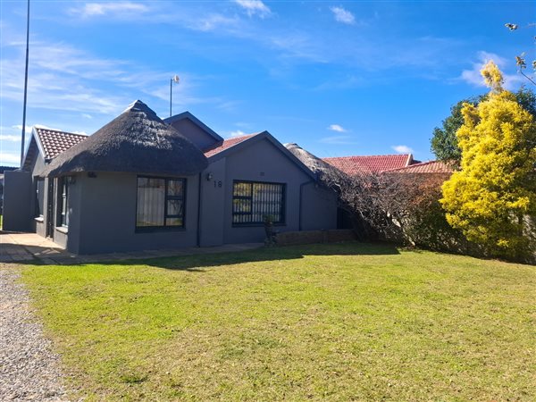 5 Bedroom House 5 Bedroom House