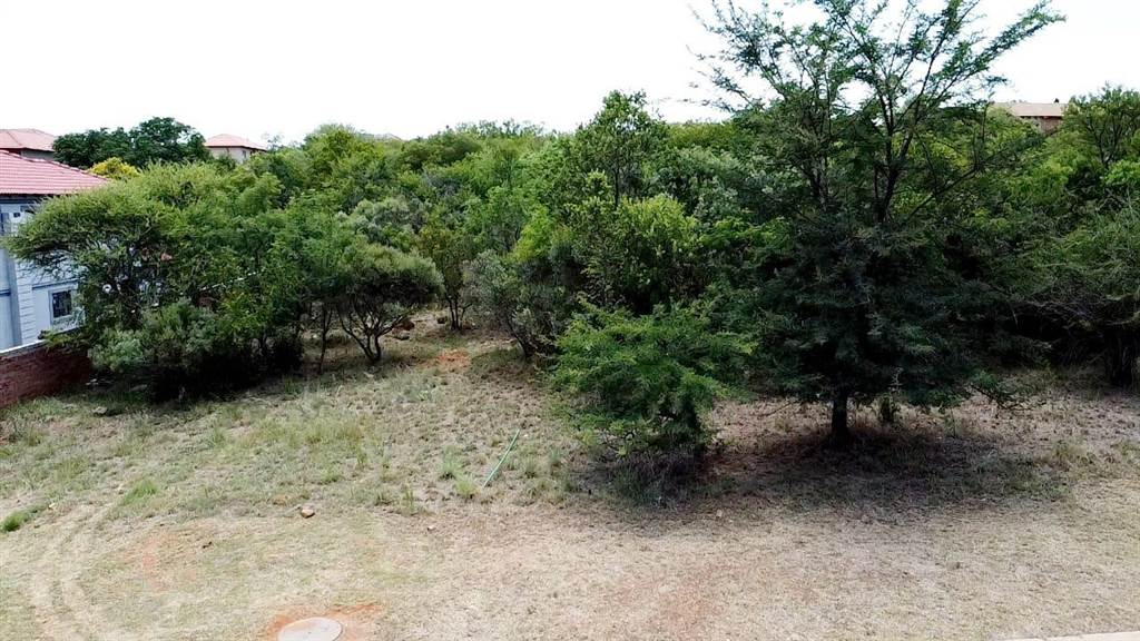 1026 m² Land available in Pebble Rock photo number 2