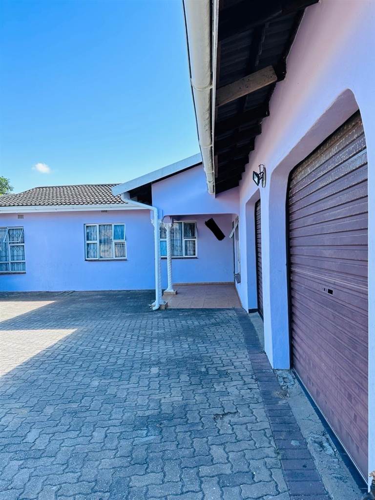 5 Bed House in Empangeni photo number 5