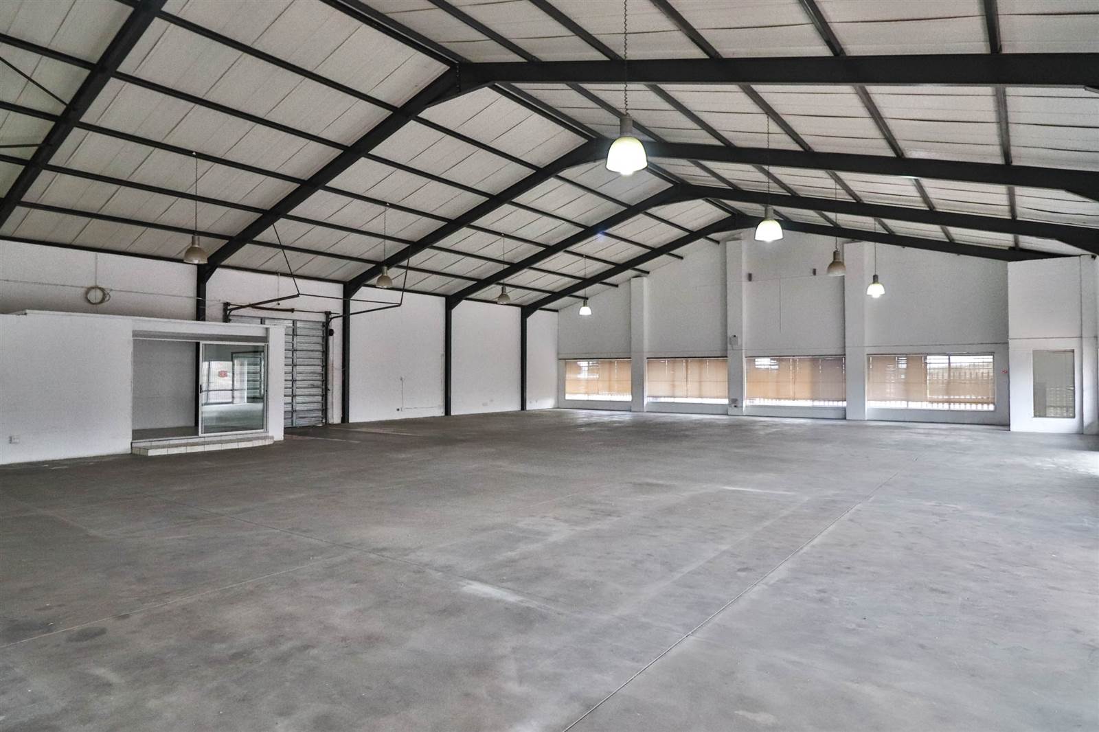 500  m² Commercial space in Vredenburg photo number 2