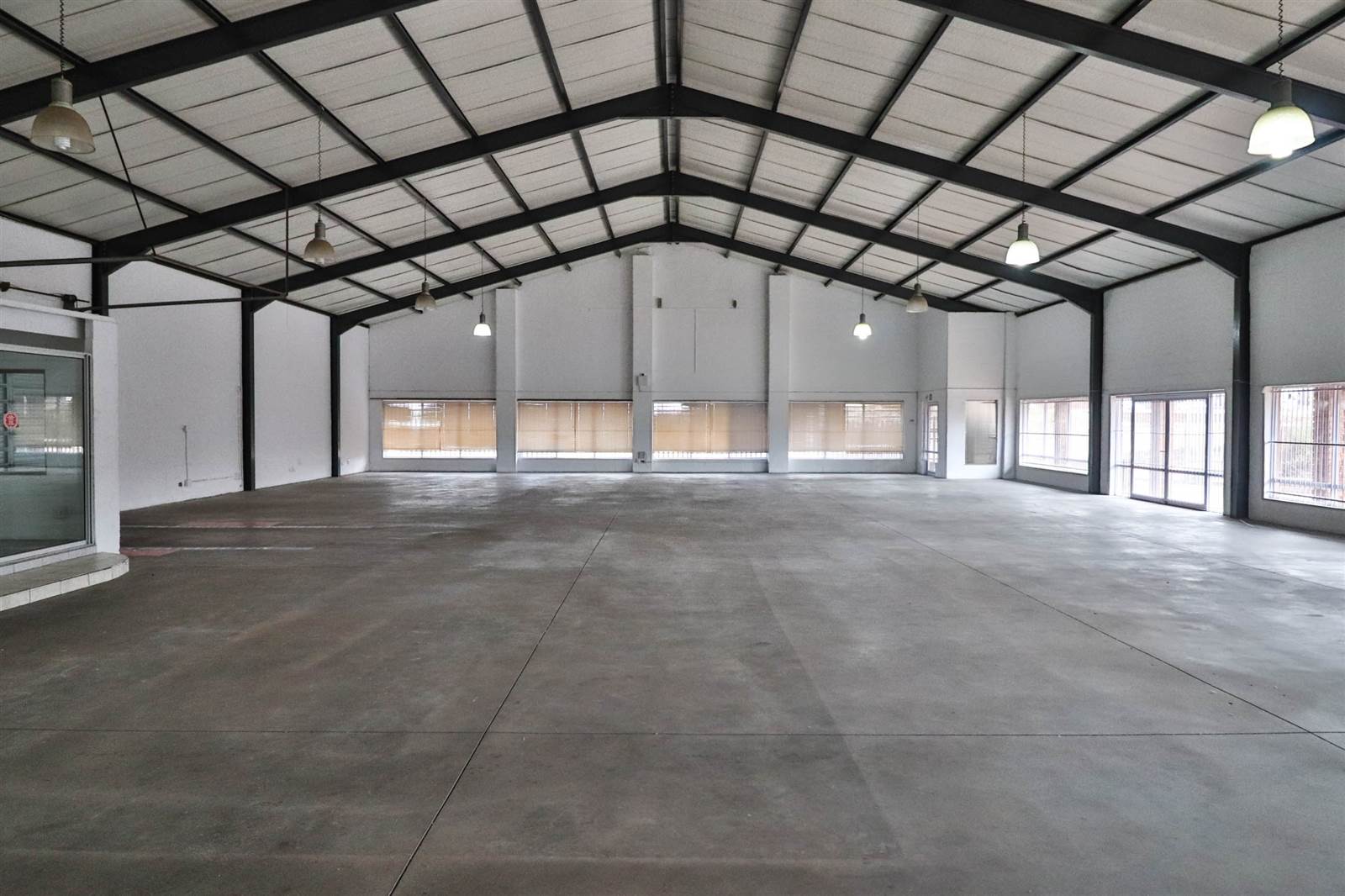 500  m² Commercial space in Vredenburg photo number 5
