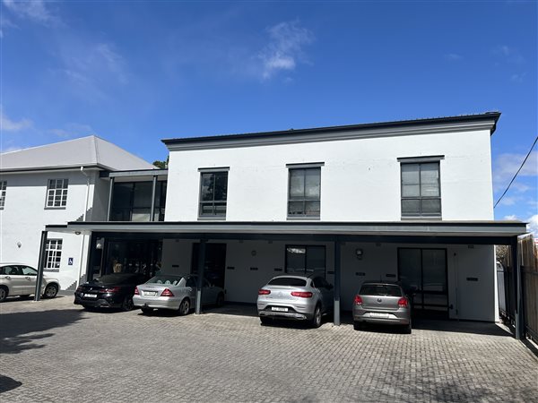 999  m² Commercial space