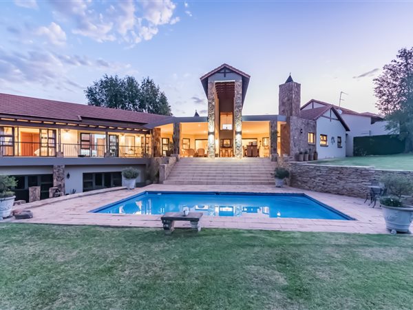 4 Bed House in Mooikloof Equestrian Estate