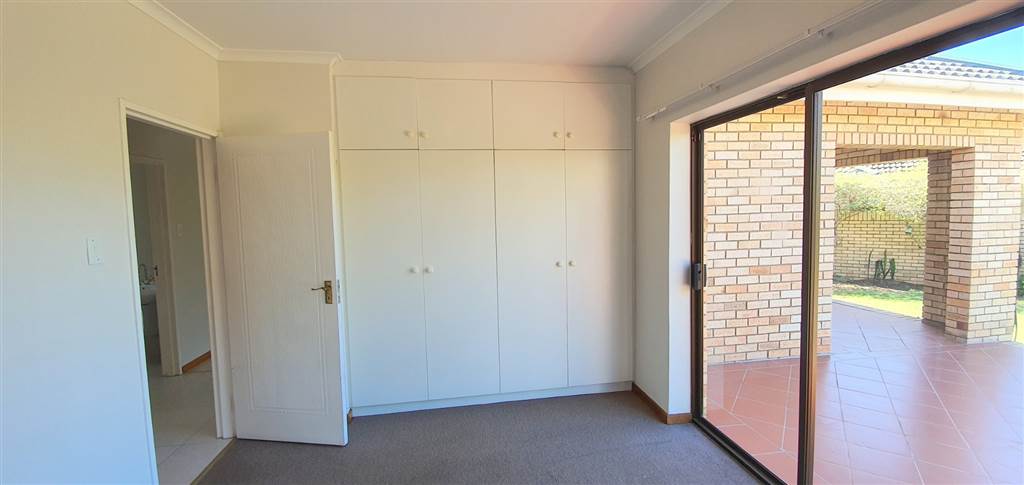 3 Bed Townhouse in Summerstrand photo number 17