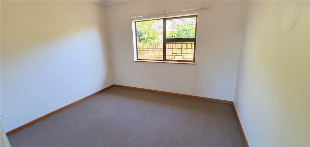 3 Bed Townhouse in Summerstrand photo number 20