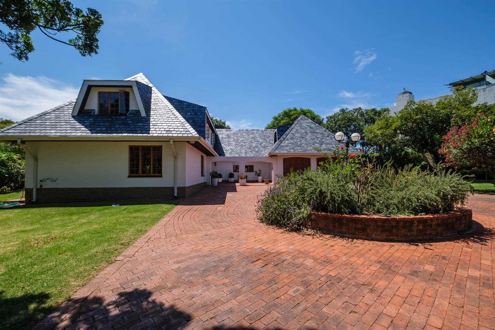 5 Bed House in Bryanston photo number 7