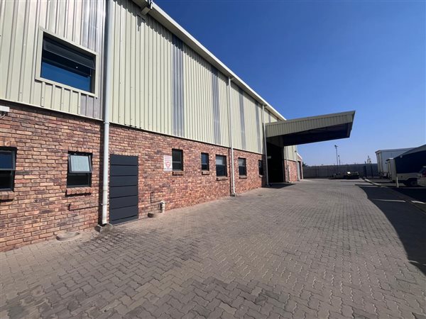 1 545 m² Industrial space 1 545 m² Industrial space