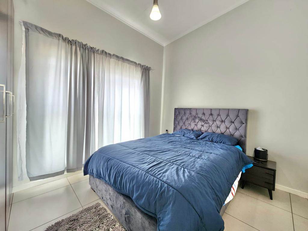1 Bed Apartment in Fourways photo number 13