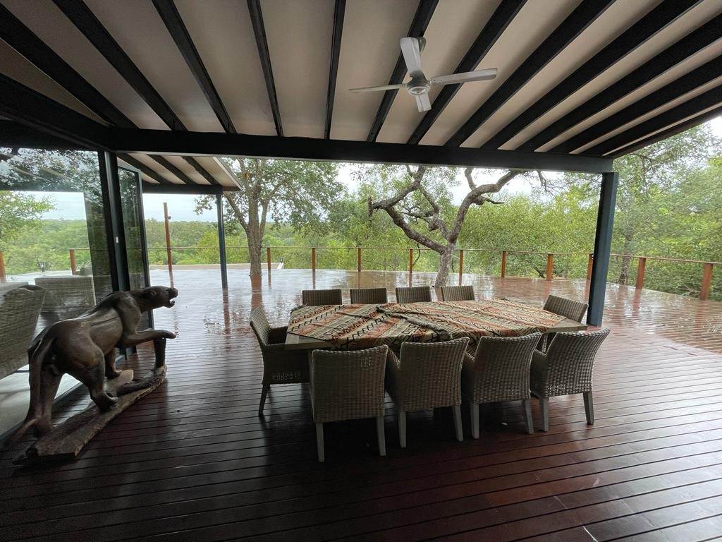 4 Bed House in Karongwe Private Game Reserve photo number 8