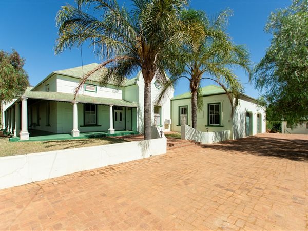 7 Bedroom House 7 Bedroom House