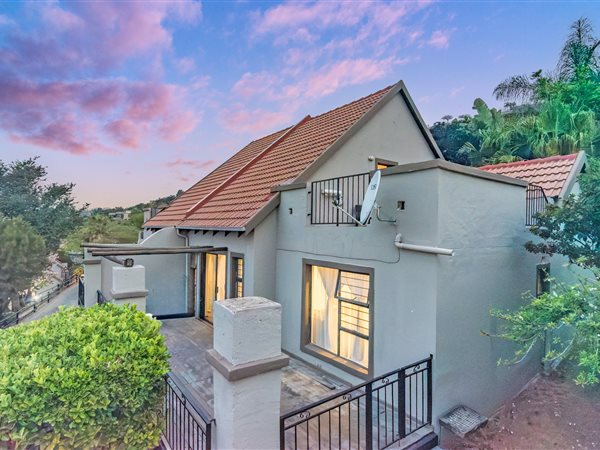 3 Bedroom Townhouse 3 Bedroom Townhouse