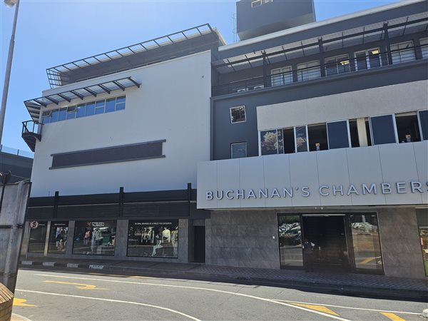 127  m² Commercial space